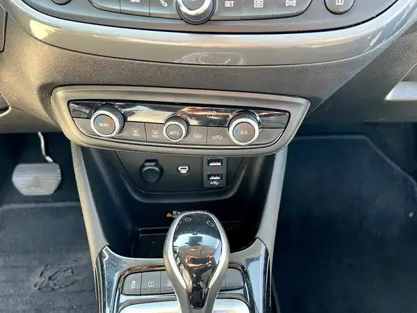 OPEL CROSSLAND (24/27)