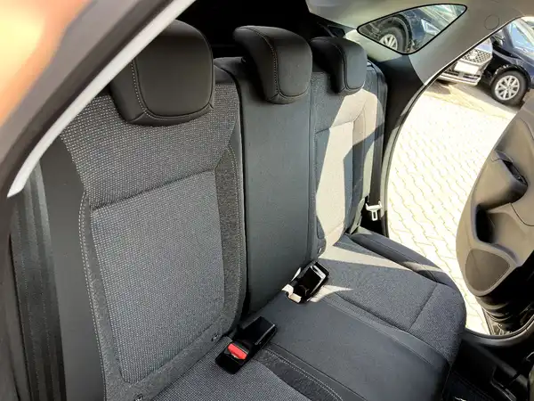 OPEL CROSSLAND (16/26)