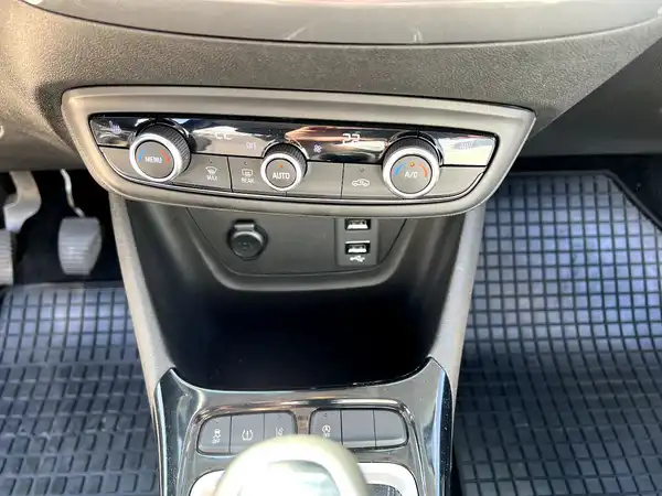 OPEL CROSSLAND (23/26)