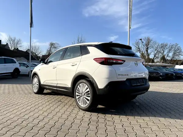 OPEL GRANDLAND (2/27)