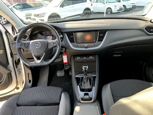 OPEL GRANDLAND (18/27)