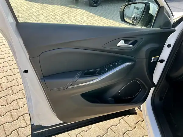 OPEL GRANDLAND (10/27)