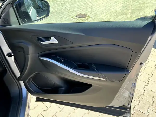 OPEL GRANDLAND (20/27)