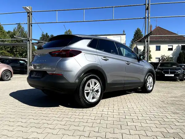 OPEL GRANDLAND (4/27)