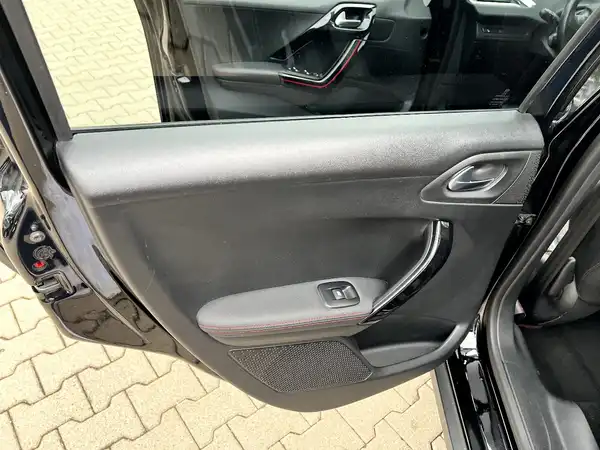 PEUGEOT 2008 (12/24)