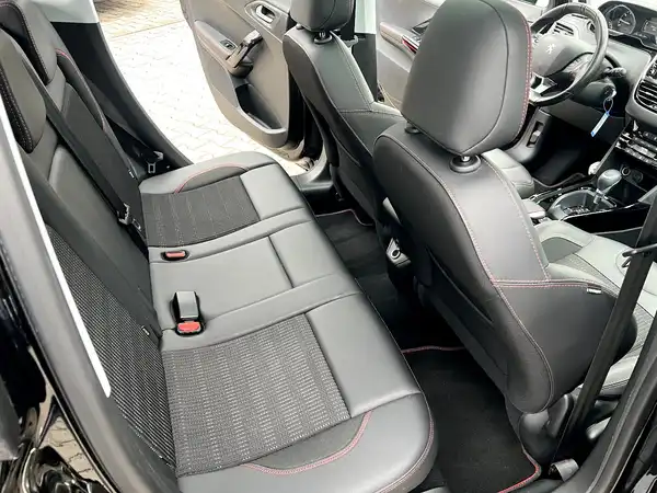 PEUGEOT 2008 (16/24)