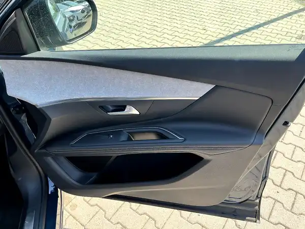 PEUGEOT 3008 (19/26)