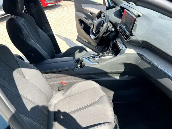 PEUGEOT 3008 (20/26)