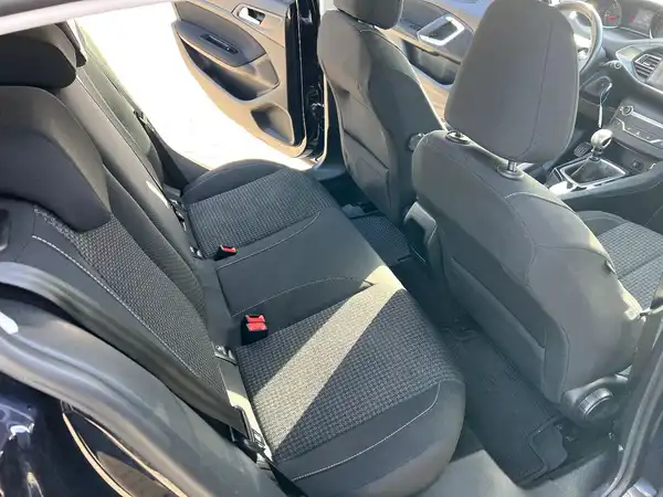 PEUGEOT 308 (15/25)