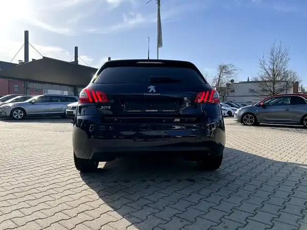 PEUGEOT 308 (3/25)