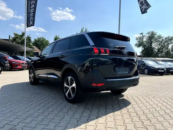 PEUGEOT 5008 (2/26)