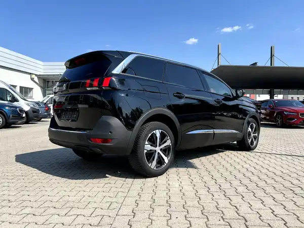 PEUGEOT 5008 (4/26)