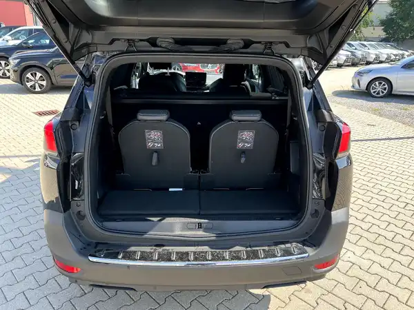PEUGEOT 5008 (7/26)