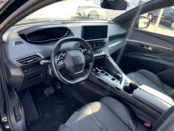 PEUGEOT 5008 (9/26)