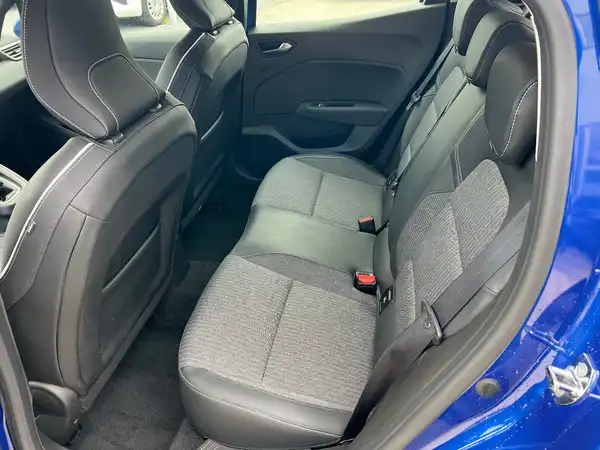 RENAULT CLIO (12/26)