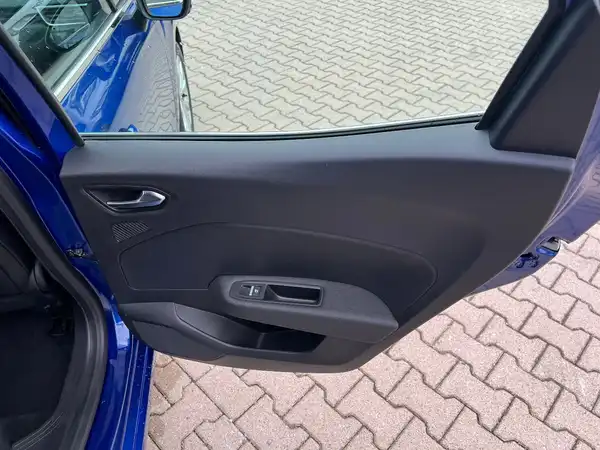 RENAULT CLIO (14/26)