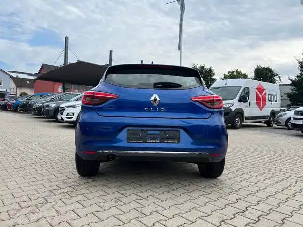 RENAULT CLIO (3/26)