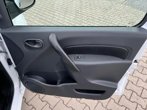 RENAULT KANGOO (18/26)