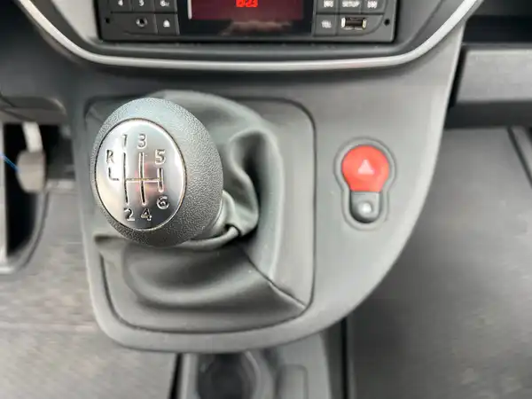 RENAULT KANGOO (23/26)