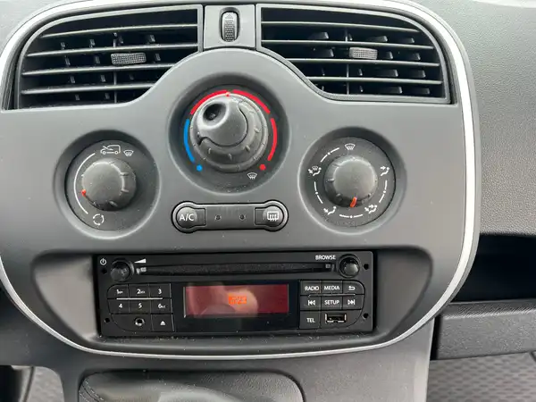 RENAULT KANGOO (24/26)