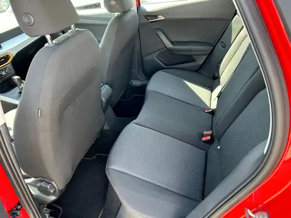 SEAT ARONA (12/26)