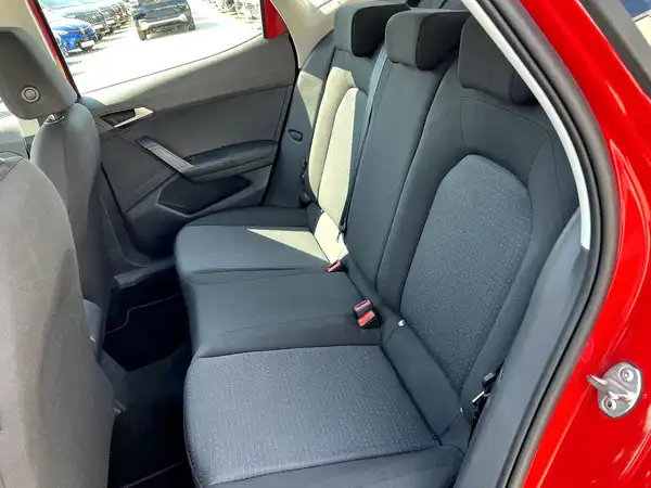 SEAT ARONA (13/26)