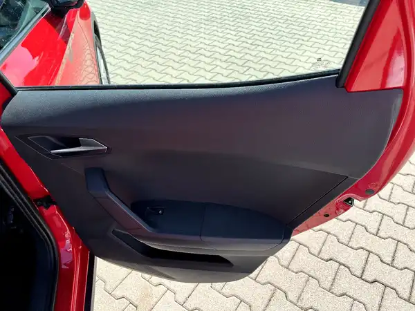 SEAT ARONA (14/26)