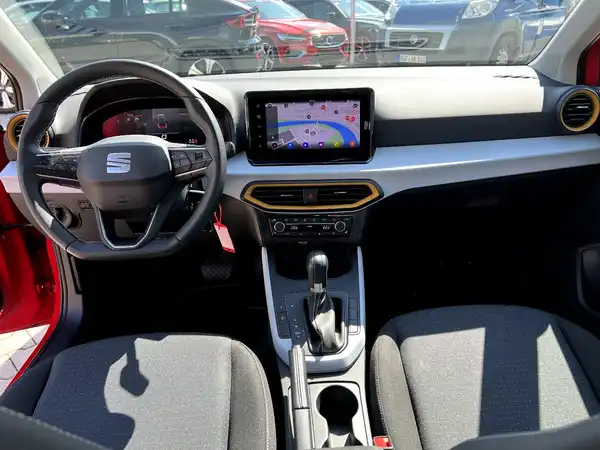 SEAT ARONA (17/26)