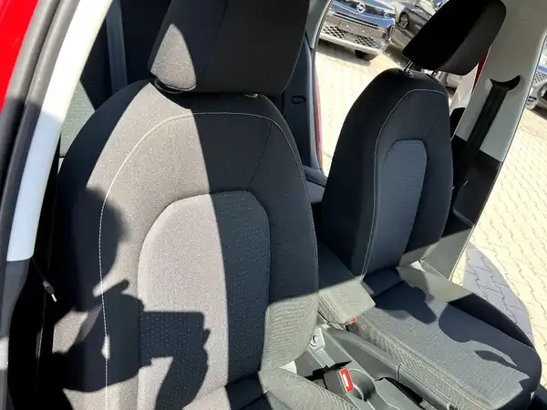 SEAT ARONA (20/26)