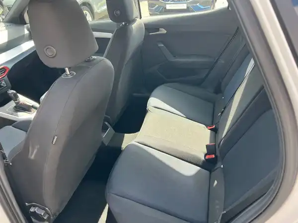 SEAT ARONA (12/26)