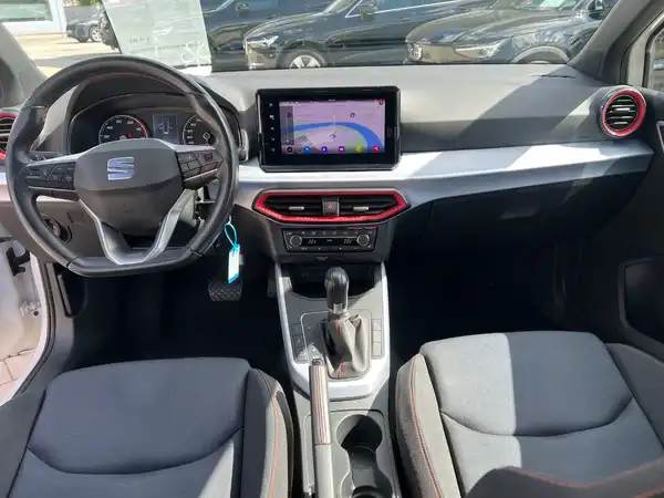 SEAT ARONA (17/26)