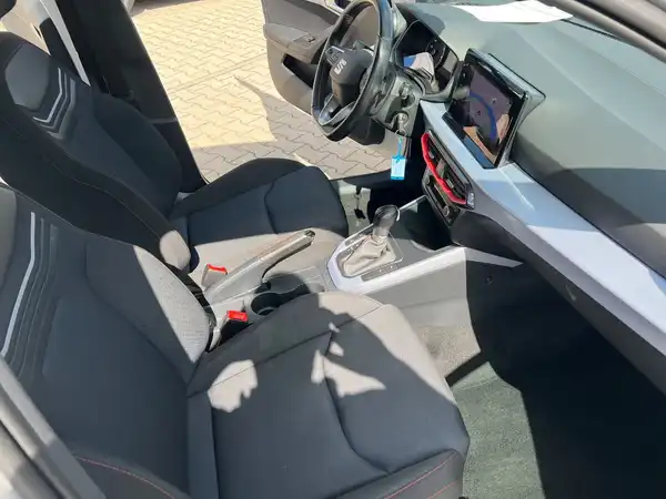 SEAT ARONA (20/26)
