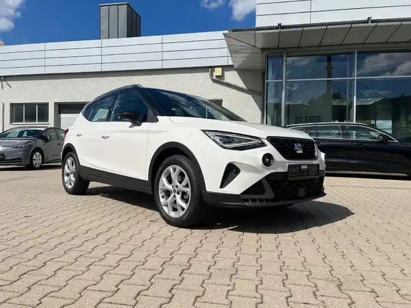 SEAT ARONA (5/26)