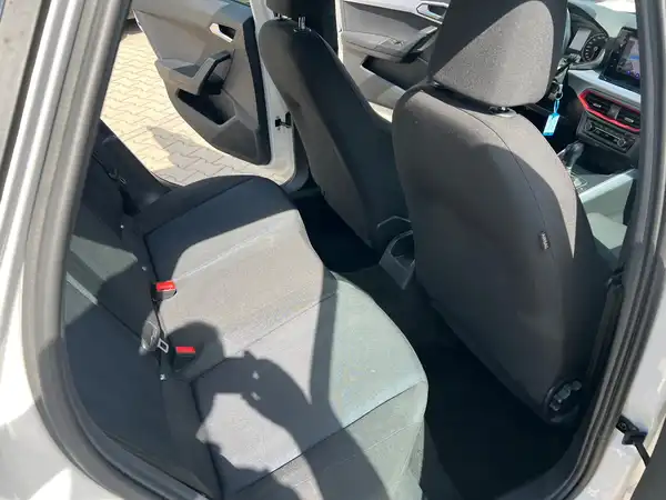 SEAT ARONA (15/26)