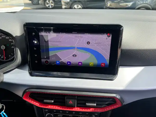 SEAT ARONA (24/26)