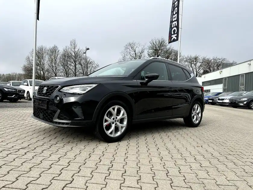 SEAT ARONA (1/26)