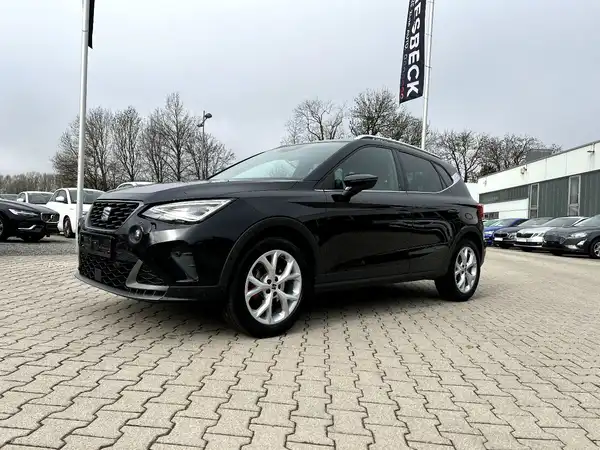 SEAT ARONA (1/26)