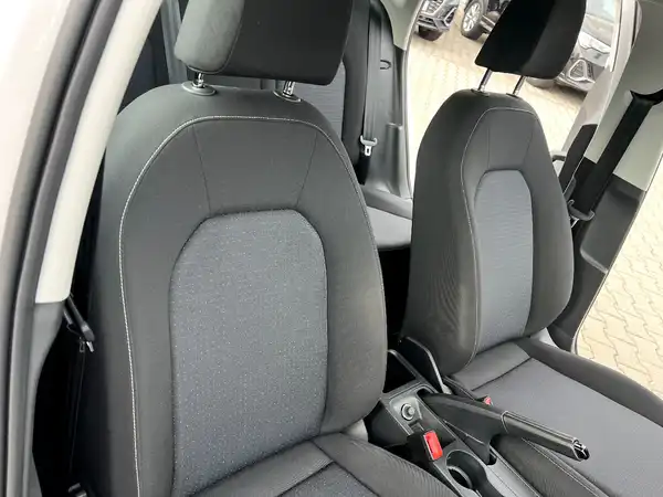 SEAT IBIZA (21/26)