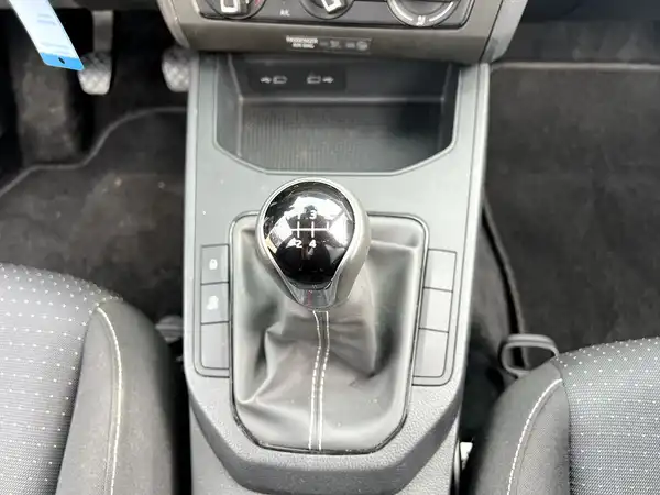 SEAT IBIZA (22/26)