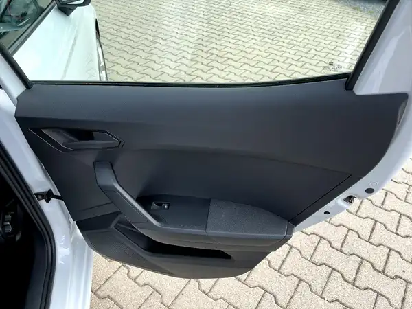 SEAT IBIZA (14/26)