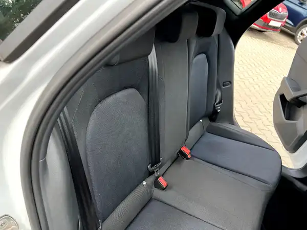 SEAT IBIZA (16/26)