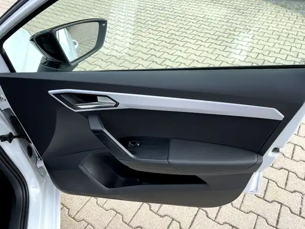 SEAT IBIZA (19/26)