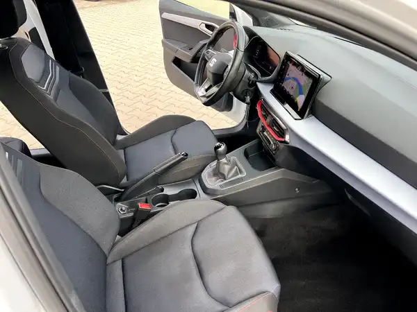 SEAT IBIZA (20/26)