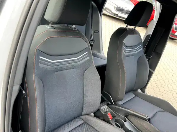SEAT IBIZA (21/26)