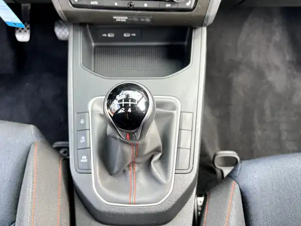 SEAT IBIZA (22/26)