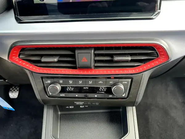 SEAT IBIZA (23/26)