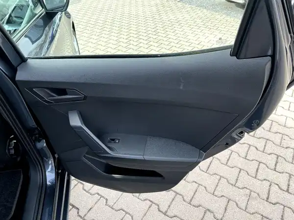 SEAT IBIZA (14/26)