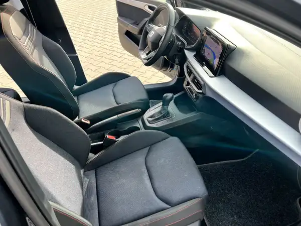 SEAT IBIZA (20/26)