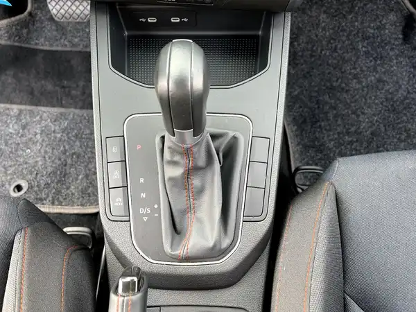 SEAT IBIZA (22/26)