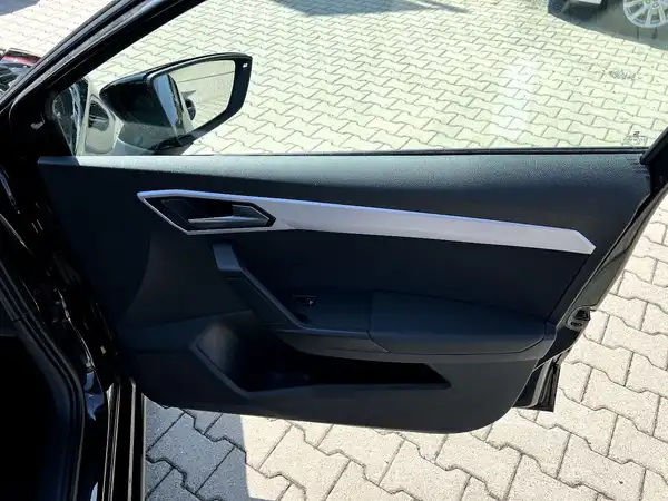 SEAT IBIZA (19/26)